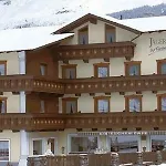 Jagerhof Hotel 3*