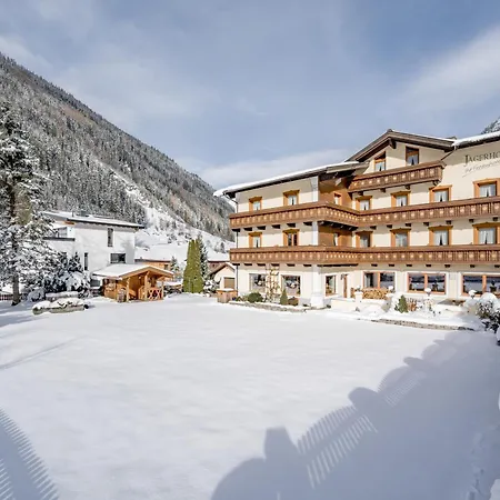 Hotel Jaegerhof 3*